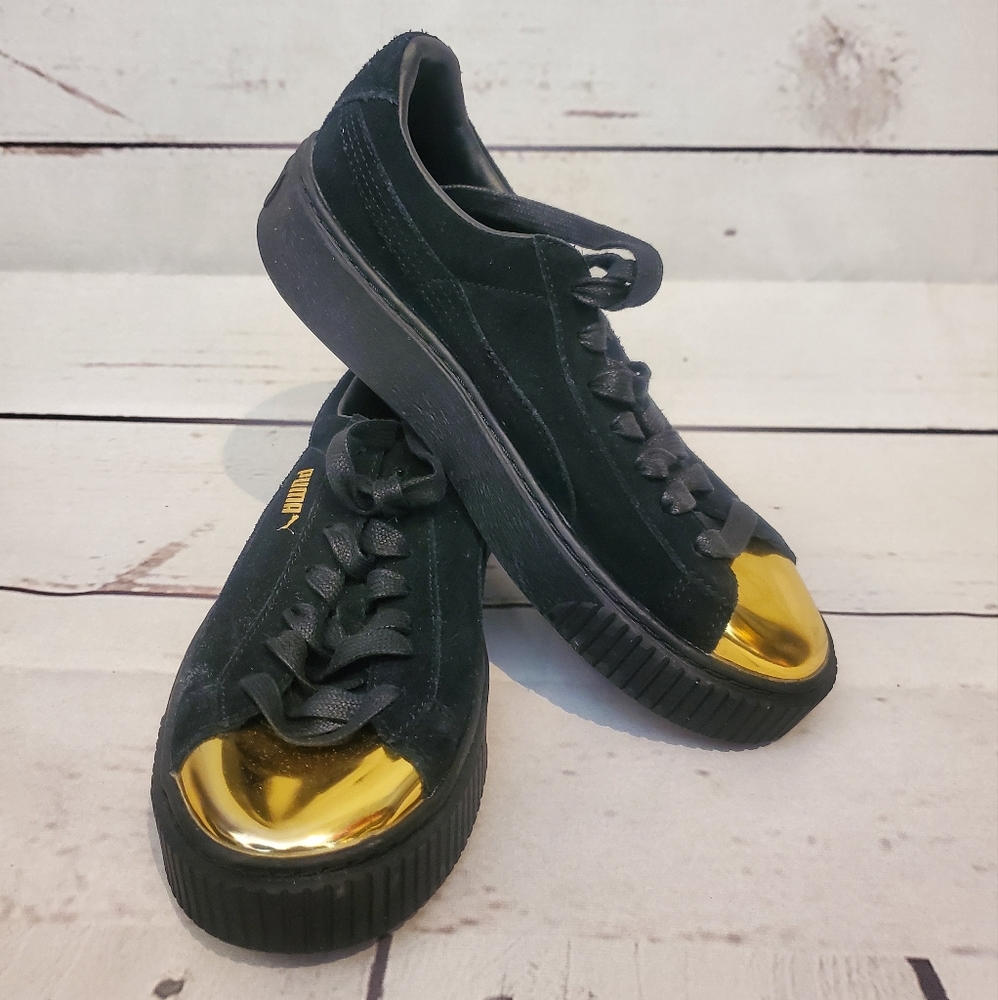 PUMA Women's Suede Platform Gold Fashion Sneaker